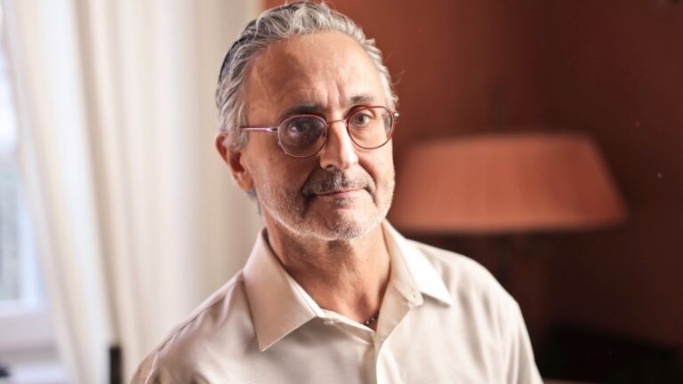 The 90-Year-Old Biohacker Who Reversed His Biological Age by 20 Years – His Morning Routine Will Shock You