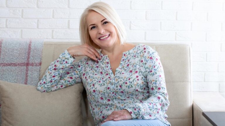 I Met a Woman Who Reversed Her Aging Skin in Her 60s. Her "Secret" Is backed by Science (And It's Not Cream)