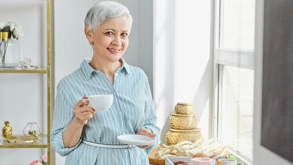 This 75-Year-Old Grandmother's 10-Minute Morning Routine Is Making 30-Year-Olds Feel Embarrassed (And Doctors Are Stunned)