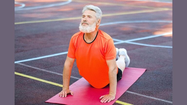 10-Minute ‘Anti-Aging’ Stretch Routine Science Says You NEED After 50