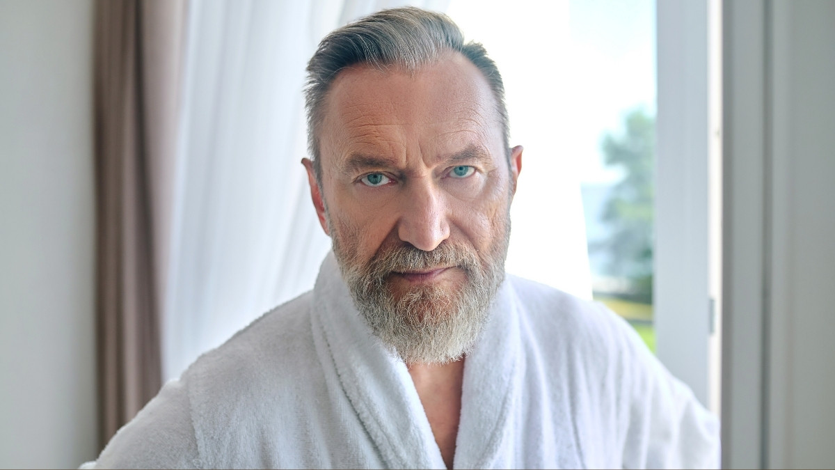 ‘You’re Bathing Wrong’—Viral Doctor Rant Exposes Aging Danger in Your Shower!