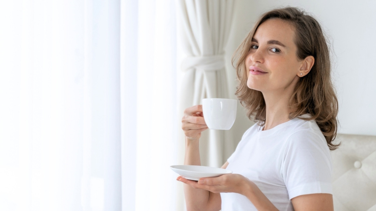 Your Morning Coffee Is Ruining Your Skin! Swap It With THIS Fruit Smoothie for a Flawless Face!