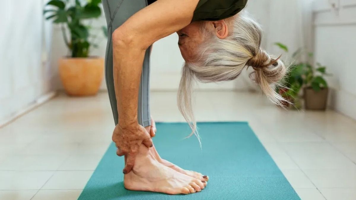 Her Morning Joint Routine Reached 8.9M Views — Seniors Love It