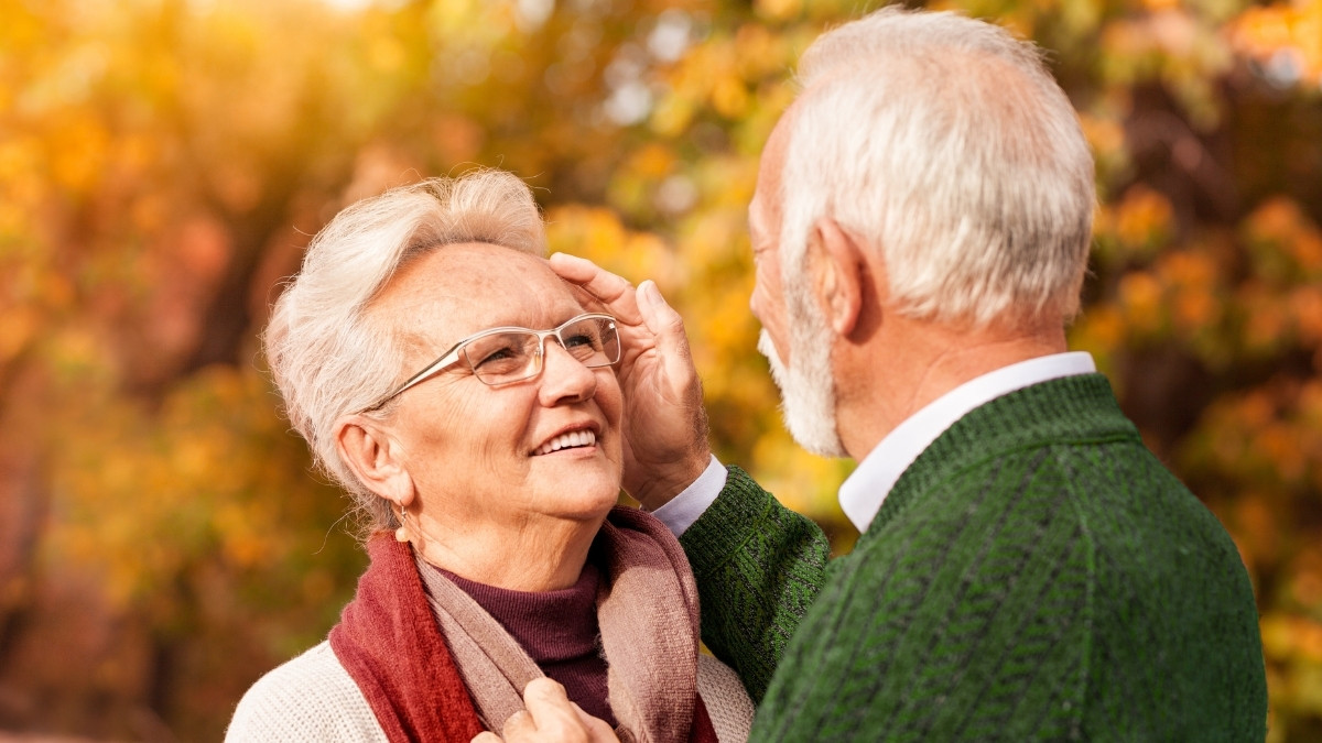 Why Women Live 7 Years Longer Than Men—And How Men Can Close the Gap (Men Must Read)