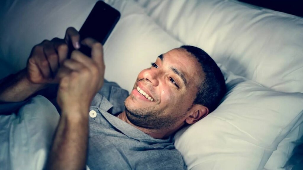 Your Phone is Aging You. The 10-Minute 'Vagus Nerve Reset' That Lowers Stress Age