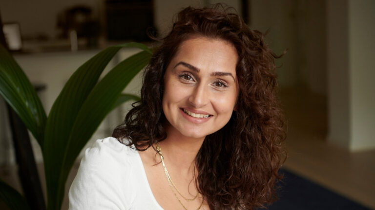 I Met a Woman Who Reversed Her Aging Skin in Her 60s. Her "Secret" Is backed by Science (And It's Not Cream)