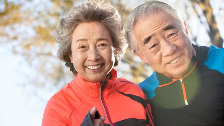 Why Japanese Seniors Avoid Gyms — And Yet Stay Shockingly Fit, Mobile, and Ageless