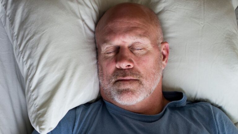 The Bedtime Mistake That Ages Your Heart 10 Years Faster (I Made It for Decades)