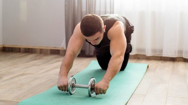 No Weights? No Gym? Get Ripped: Top Trainer’s 6 At-Home Hacks for a Jacked Upper Body FAST!