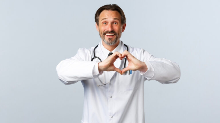 The 5-Minute Morning Habit Cardiologists Say Can Add Years to Your Heart (And It's Not Exercise)