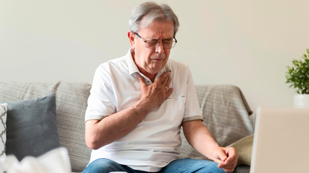 The Hidden Heart Attack Symptom That 70% of Seniors Ignore