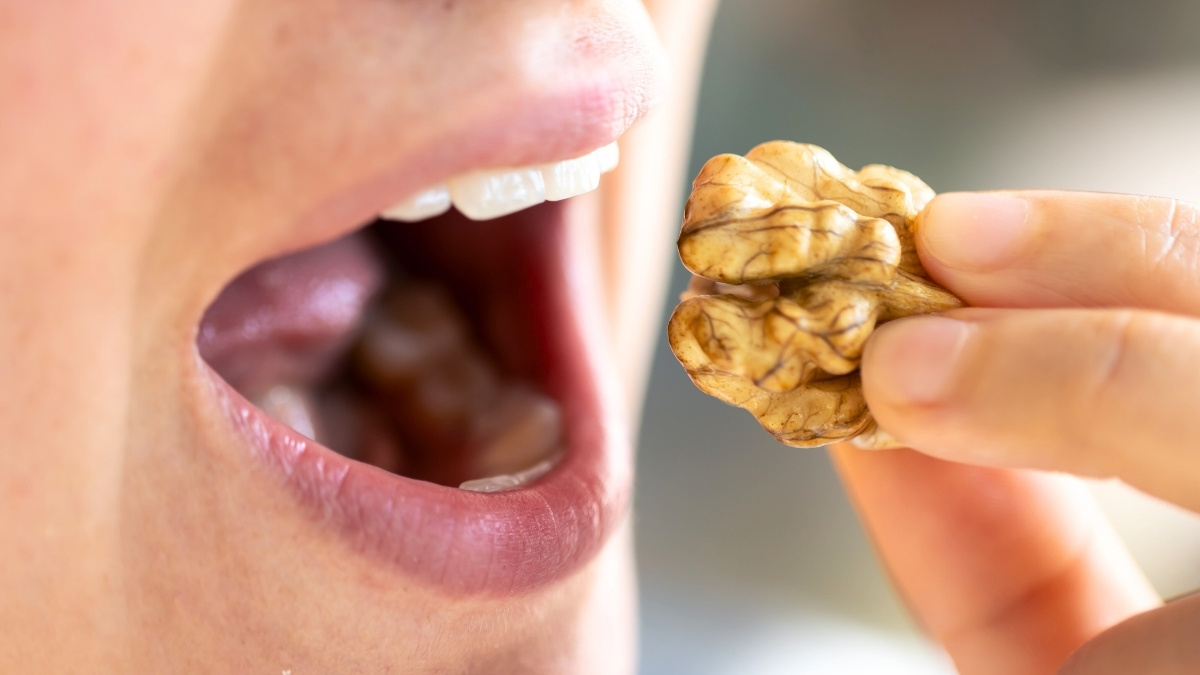 Eating Exactly 7 Walnuts a Day Could "Turn Back the Clock" on Brain Aging, New Study Finds