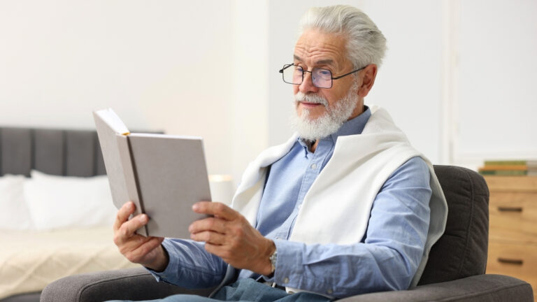 The 90-Year-Old Biohacker Who Reversed His Biological Age by 20 Years – His Morning Routine Will Shock You