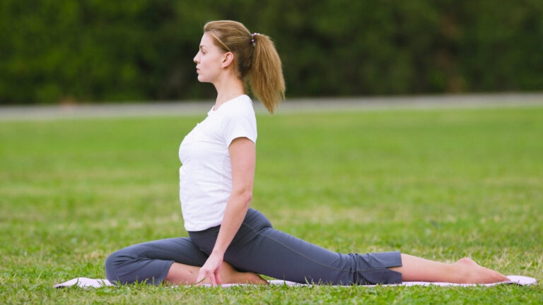 Do you sit all day? A physical therapist Shares the only 3 hip stretches you need