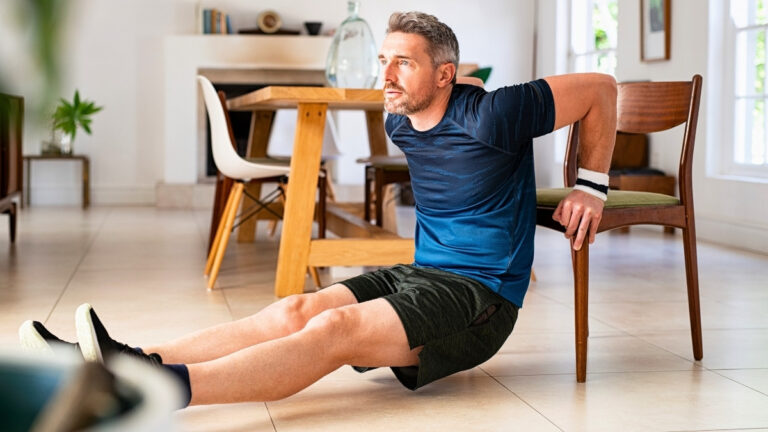 How to Train Your Upper Body at Home: A Beginner's Guide to 4 Essential Exercises
