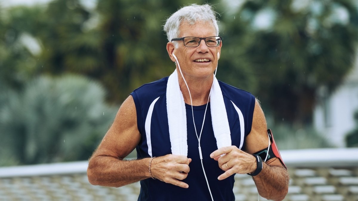 Breaking: This 5-Minute Morning Habit Activates Your 'Youth Genes' (Proven in 1,200 Seniors)
