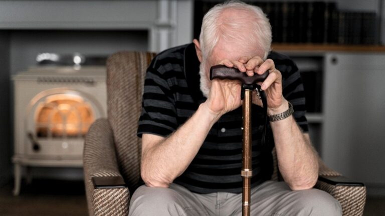 What Happens to Your Brain When You Stop Walking After 60 Will Terrify You