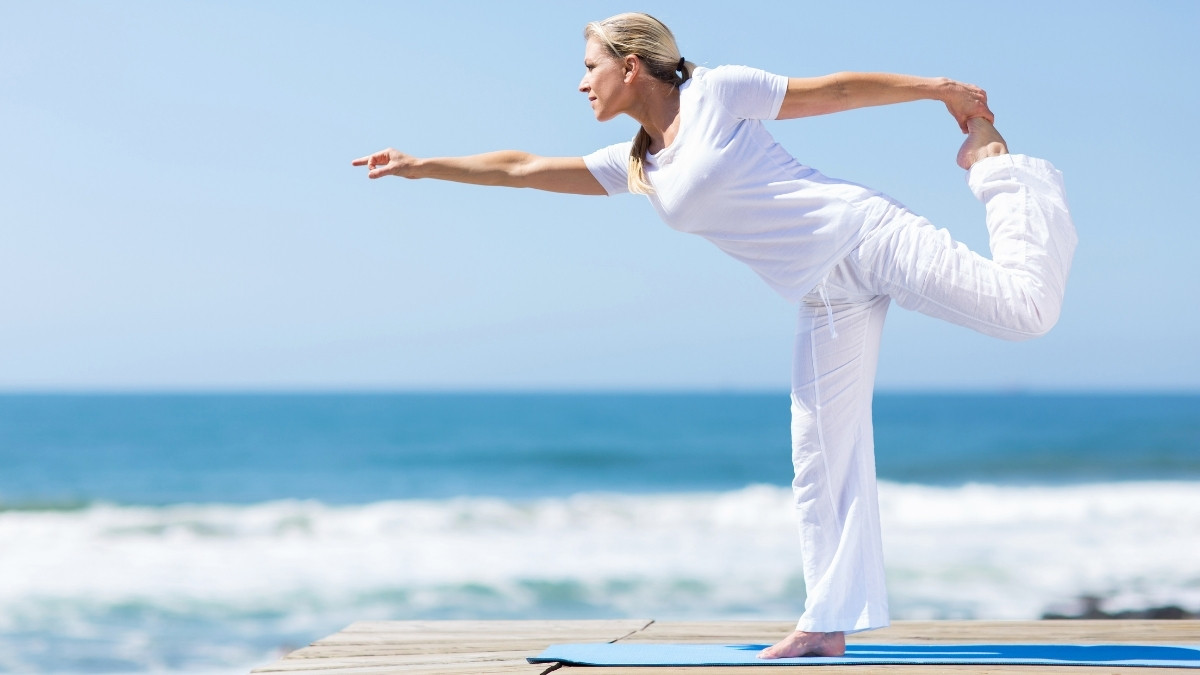 Yoga vs. Aging: How This 75-Year-Old Transformed Her Body in 30 Days!