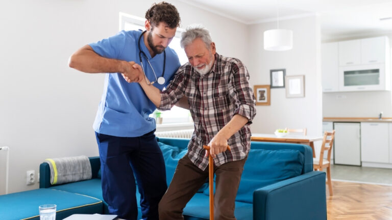 This 3-Move Routine Is Helping Seniors Walk Pain-Free Again — Here’s How It Works