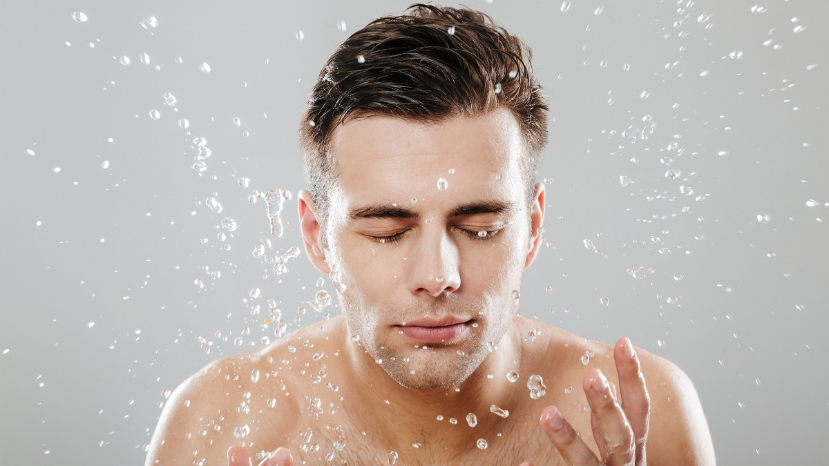 The Face-Cleansing Mistake Almost Everyone Makes — and How to Fix It