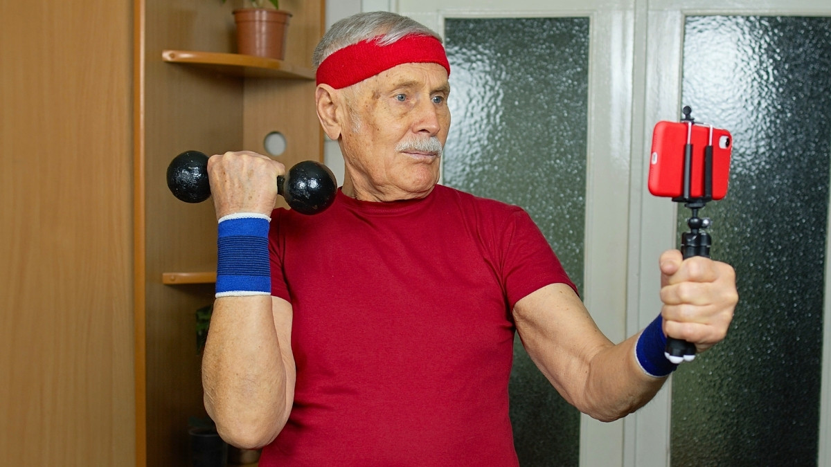They Said He Was “Too Old to Train” — His 3-Move Routine Proved Them Wrong